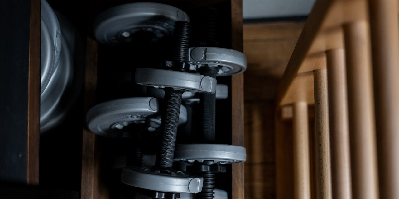 How to Build a Budget-Friendly Home Gym: Essential Equipment and Expert Tips Photo by cottonbro studio